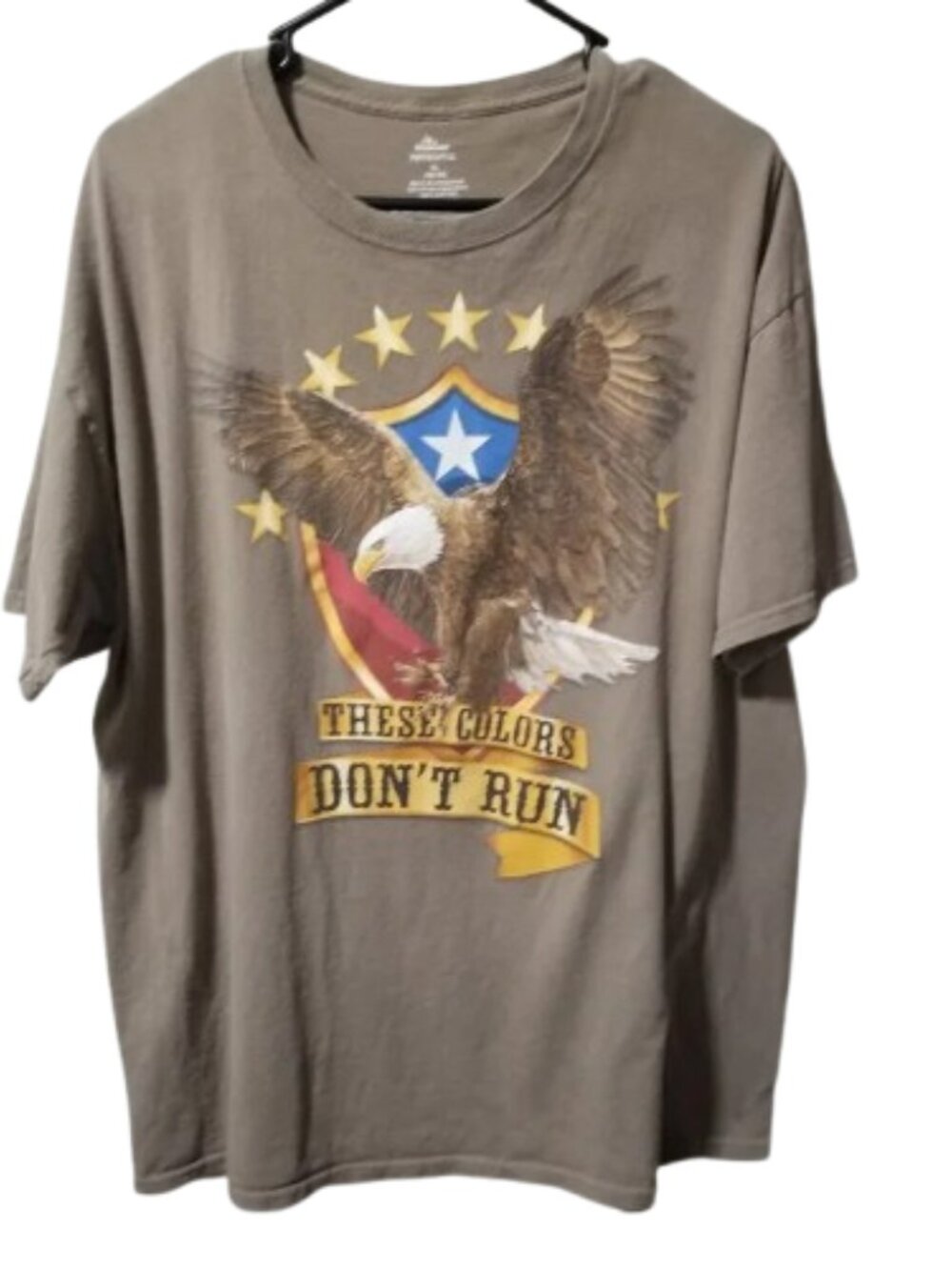 Celebrate Patriotic These Colors Don't Run Eagle T Shirt XL (46-48)
